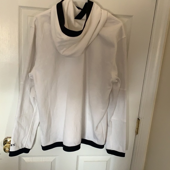 Sweatshirt - Picture 2 of 3